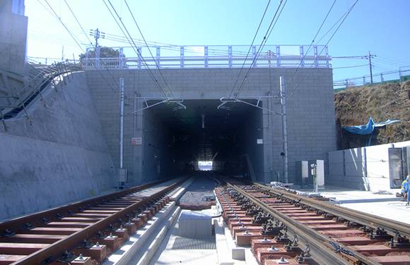 成田高速線、松崎トンネル工事