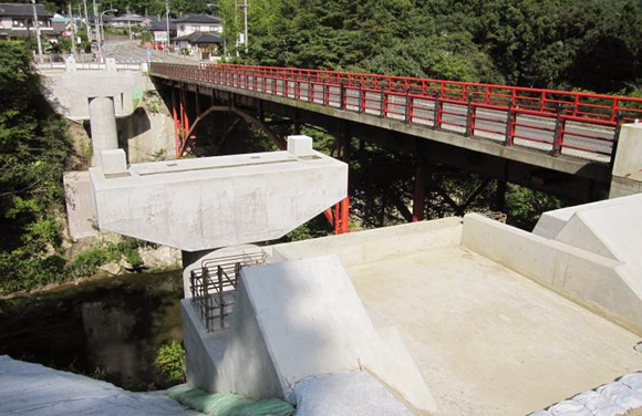 湯の橋歩道橋下部工工事